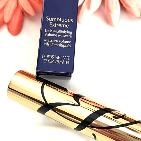 ESTEE LAUDER Sumptuous Extreme Lash Multiplying Volume Mascara EXTREME BLACK 01 - Picture 12 of 16